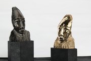 couple masques bronze